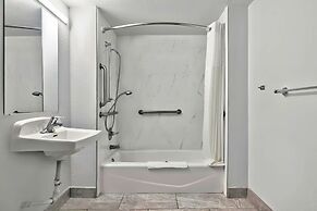 Motel 6 Plano, TX - Plano Northeast