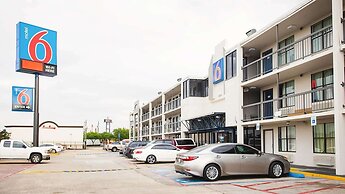 Motel 6 Houston, TX - Medical Center/NRG Stadium