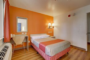 Motel 6 Westminster, CA - North