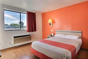 Motel 6 Fargo, ND - West Acres - North Fargo