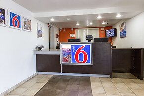 Motel 6 Tempe, AZ – Phoenix Airport – Priest Dr