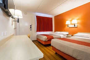 Motel 6 Tempe, AZ – Phoenix Airport – Priest Dr