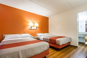 Motel 6 Tempe, AZ – Phoenix Airport – Priest Dr