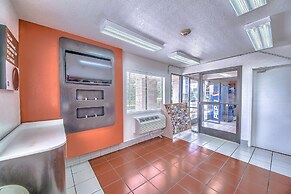 Motel 6 San Antonio, TX - Fiesta