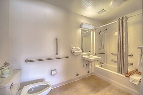 Motel 6 San Antonio, TX - Fiesta