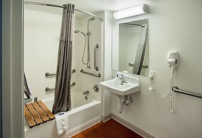 Motel 6 Binghamton, NY