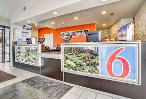 Motel 6 Coos Bay, OR