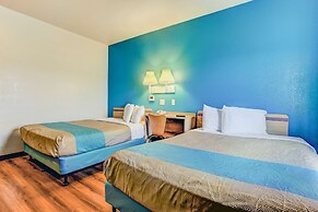 Motel 6 Coos Bay, OR