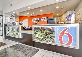 Motel 6 Coos Bay, OR