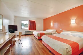 Motel 6 Seekonk, MA - Providence East