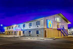 Motel 6 Duluth, MN