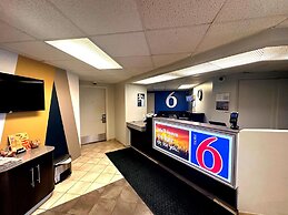 Motel 6 Duluth, MN