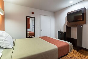 Motel 6 Riverside, CA - UCR East