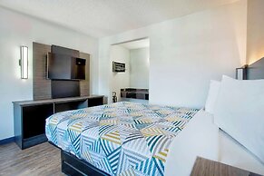 Motel 6 Salem, OR