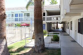 Motel 6 Coalinga, CA - East