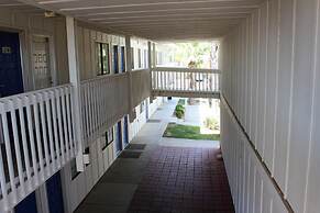 Motel 6 Coalinga, CA - East