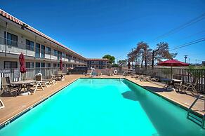 Motel 6 Kingman, AZ - Route 66 East