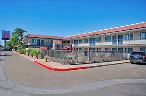 Motel 6 Kingman, AZ - Route 66 East