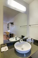 Motel 6 Simi Valley, CA