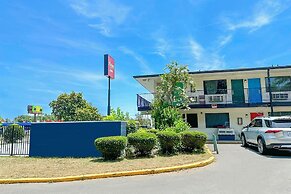 Luxury Inn by OYO Albany