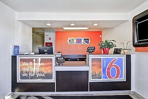 Motel 6 Green Bay, WI