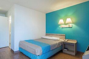 Motel 6 Rochester, MN