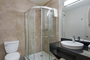 Red Roof Inn San Antonio E - Frost Bank Center