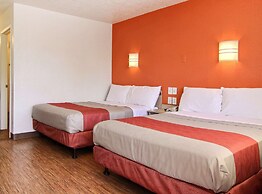 Motel 6 Owensboro, KY