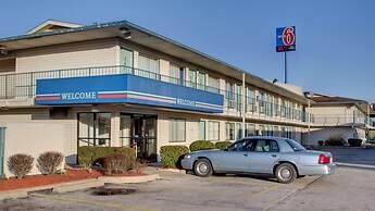 Motel 6 Owensboro, KY