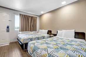 Motel 6 Red Bluff, CA