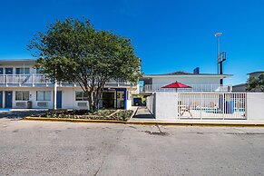 Motel 6 Corpus Christi, TX - Northwest