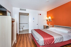 Motel 6 Vacaville, CA