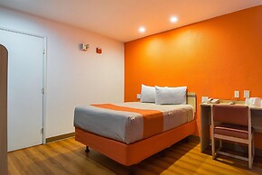 Motel 6 Lost Hills, CA