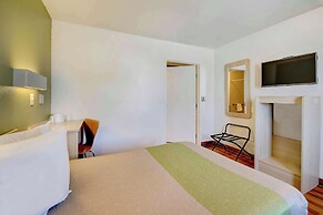 Motel 6 Douglas, AZ