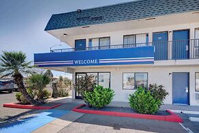 Motel 6 Douglas, AZ