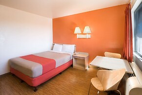 Motel 6 Pendleton, OR