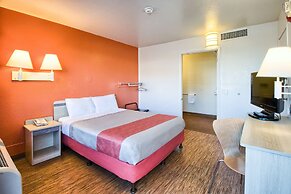 Motel 6 Pendleton, OR