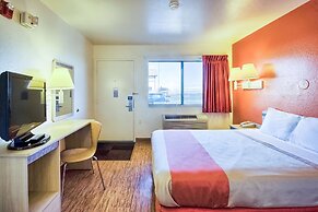 Motel 6 Pendleton, OR