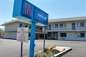 Motel 6 Atascadero, CA