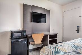 Motel 6 College Station, TX - Bryan