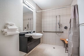 Motel 6 College Station, TX - Bryan