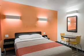 Motel 6 Williams, CA