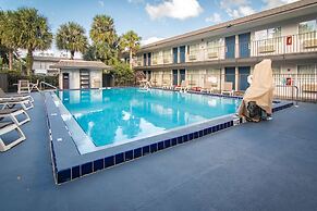 Motel 6 Kissimmee, FL - Orlando