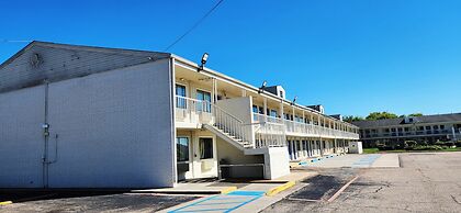 Motel 6 Webster, TX - Houston - Nasa Lake