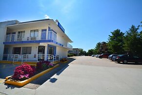 Motel 6 Windsor Locks, CT - Hartford