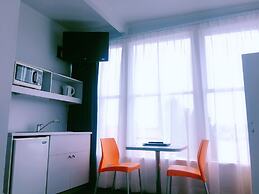 Waterfront Lodge Motel