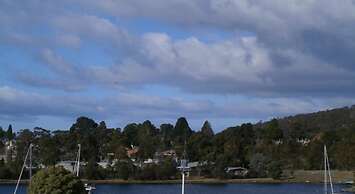 Waterfront Lodge Motel