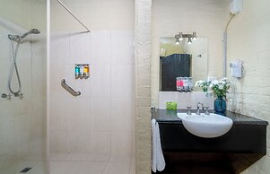 Leisure Inn Penny Royal Hotel & Apartments