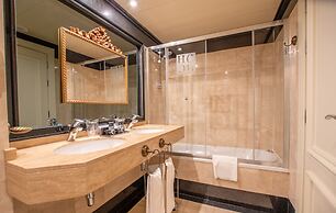 Hotel Sevilla Center