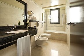 Hotel Sevilla Center